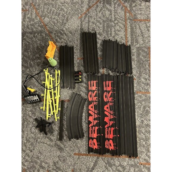 Vintage Tyco Haunted Highway Track Incomplete Parts - Picture 1 of 5